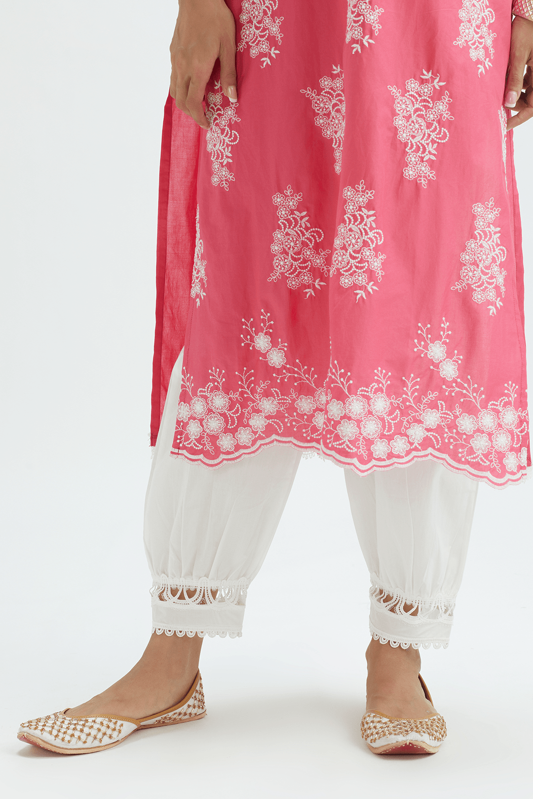 Shibori Dyed Lace Ornamented Sequins Embroidered Kurta With Harem Pant –  FASHOR